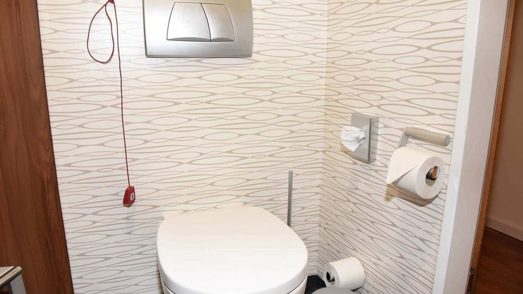 Bad im Wahlleistungszimmer der MEDICLIN Seepark Klinik