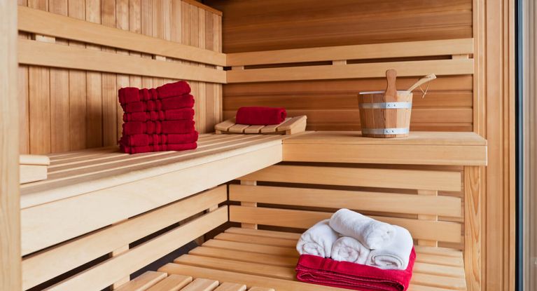 Handtücher in einer Sauna