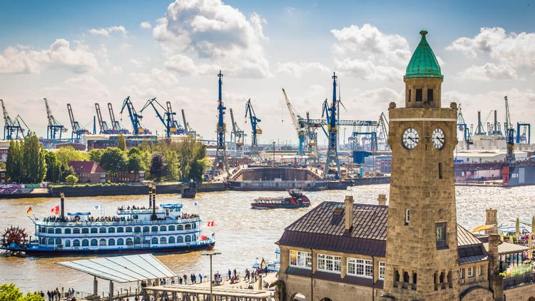Hamburger Hafen St. Pauli Landungsbrücken