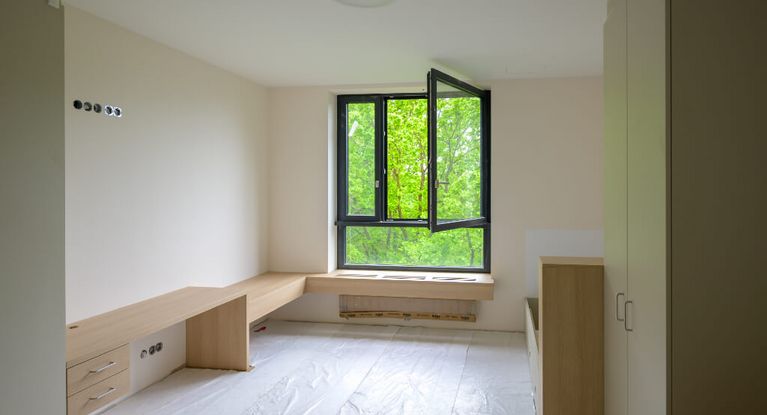 Patientenzimmer im Neubau Akutpsychosomatik MEDICLIN Seepark Klinik Bad Münder