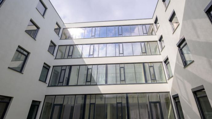 Innenhof Neubau Akutpsychosomatik MEDICLIN Seepark Klinik
