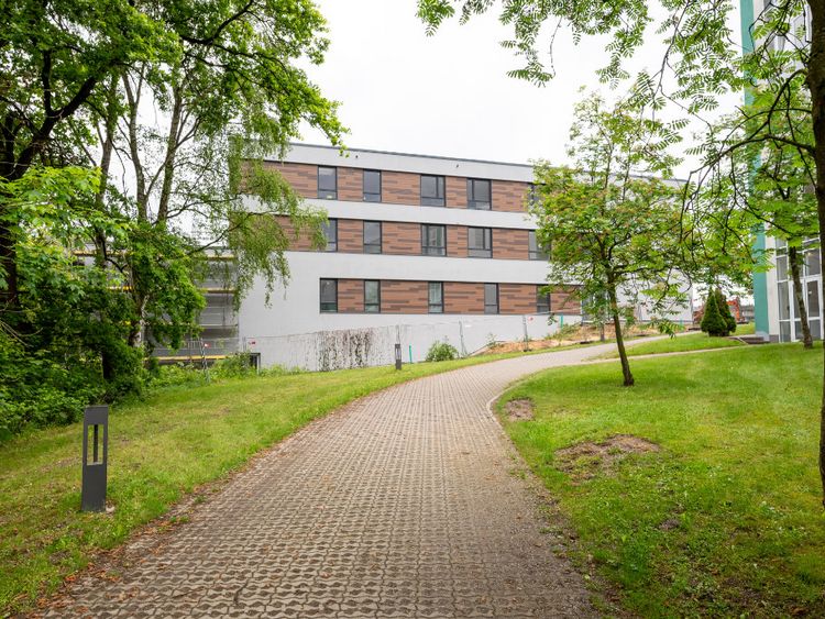 Park und Neubau Akutpsychosomatik MEDICLIN Seepark Klinik